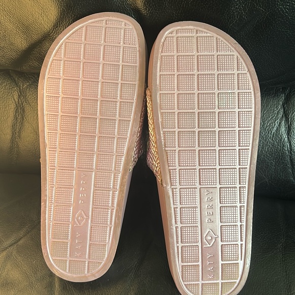 Katy Perry Fun Women Slides . 5. EUC Like New - Picture 2 of 16